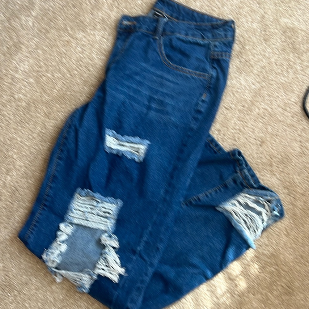 Women’s SHEIN Wide Leg distressed. Brand New